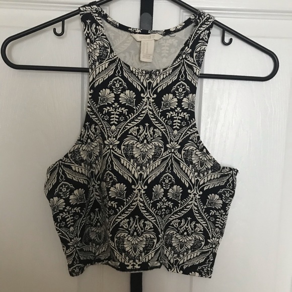 Forever 21 Tops - Black/White Design, Casual Style Crop Top.